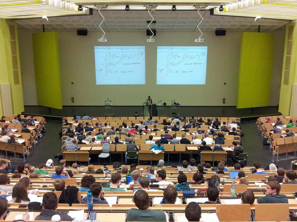 Simulare la Matematică și Istorie