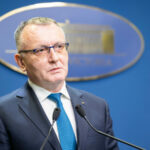 Ministrul Sorin Cîmpeanu susține că eliminarea burselor de merit elevilor de clasa a V-a este "un exemplu de fake news", pentru că se acordă burse de studiu